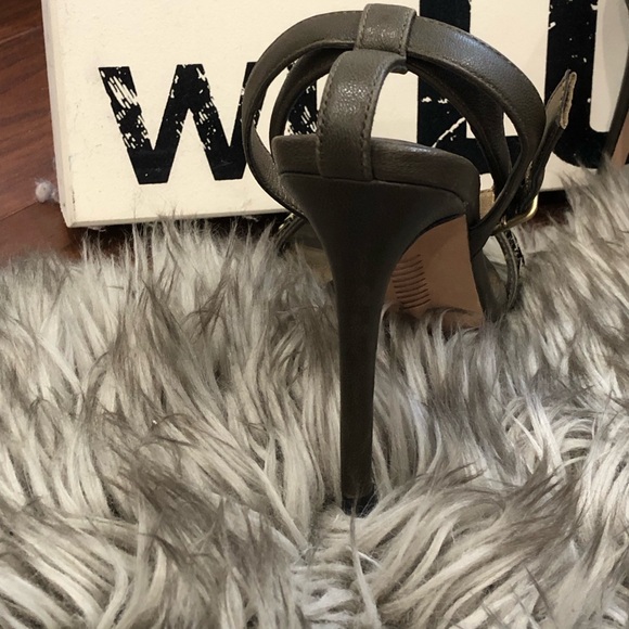 Paige Sandals. New. - Picture 6 of 12